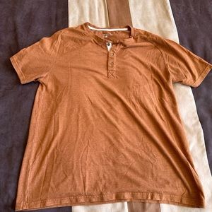 United by Blue short sleeve Henley men’s XL burnt orange
